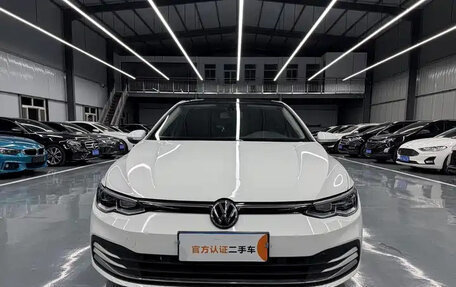 Volkswagen Golf VIII, 2024 год, 1 899 000 рублей, 1 фотография