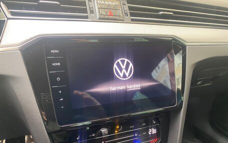 Volkswagen Passat B8 рестайлинг, 2021 год, 2 850 000 рублей, 7 фотография