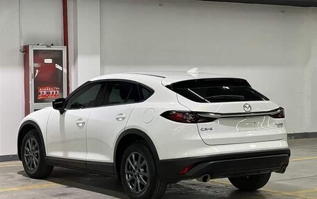 Mazda CX-4, 2022 год, 1 770 007 рублей, 6 фотография
