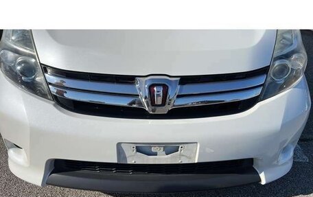 Toyota ISis I, 2017 год, 1 100 000 рублей, 5 фотография