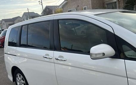 Toyota ISis I, 2017 год, 1 100 000 рублей, 15 фотография