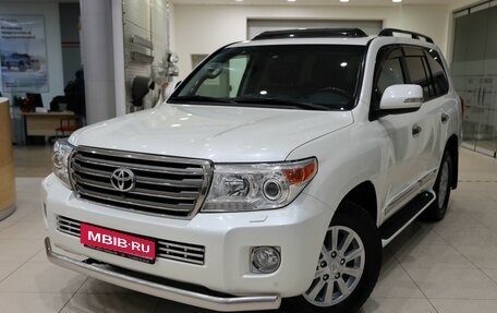 Toyota Land Cruiser 200, 2014 год, 3 889 000 рублей, 1 фотография