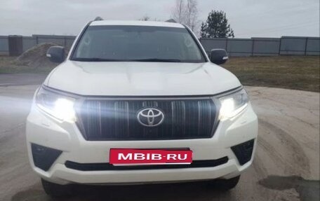 Toyota Land Cruiser Prado 150 рестайлинг 2, 2020 год, 4 900 000 рублей, 1 фотография