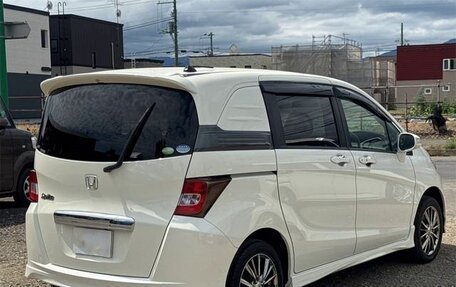 Honda Freed I, 2016 год, 882 000 рублей, 5 фотография