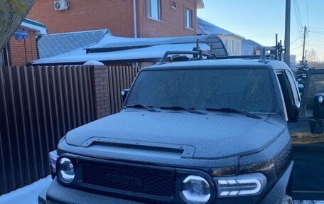 Toyota FJ Cruiser, 2007 год, 2 990 000 рублей, 9 фотография