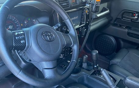 Toyota FJ Cruiser, 2007 год, 2 990 000 рублей, 25 фотография