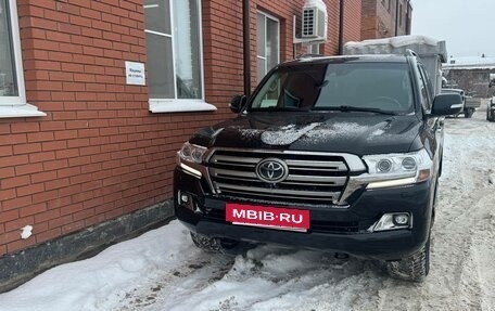 Toyota Land Cruiser 200, 2018 год, 6 750 000 рублей, 6 фотография