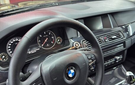 BMW 5 серия, 2015 год, 1 850 000 рублей, 26 фотография