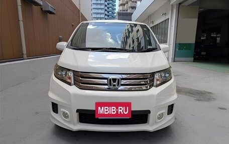 Honda Freed I, 2014 год, 955 000 рублей, 2 фотография
