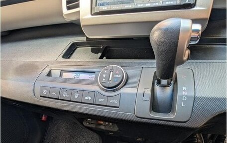 Honda Freed I, 2014 год, 955 000 рублей, 17 фотография