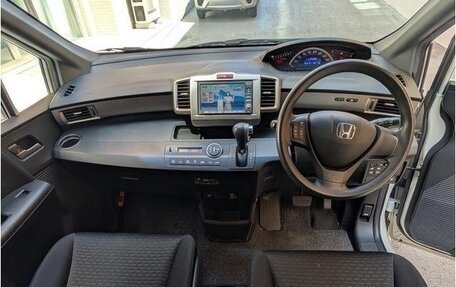 Honda Freed I, 2014 год, 955 000 рублей, 10 фотография