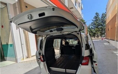 Honda Freed I, 2014 год, 955 000 рублей, 21 фотография