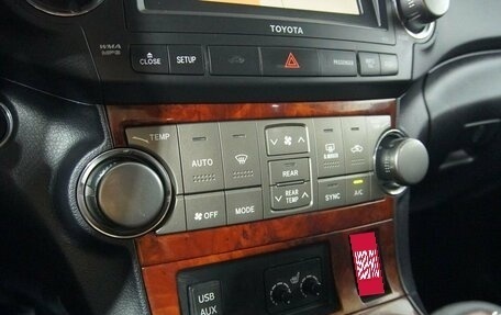 Toyota Highlander III, 2011 год, 1 487 000 рублей, 13 фотография