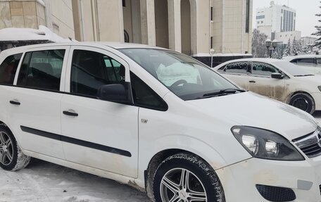Opel Zafira B, 2011 год, 800 000 рублей, 3 фотография