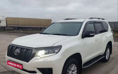 Toyota Land Cruiser Prado 150 рестайлинг 2, 2020 год, 4 900 000 рублей, 3 фотография