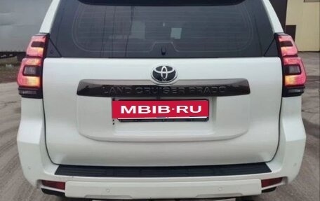 Toyota Land Cruiser Prado 150 рестайлинг 2, 2020 год, 4 900 000 рублей, 2 фотография