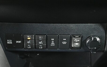 Toyota RAV4, 2016 год, 2 500 000 рублей, 14 фотография