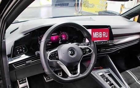 Volkswagen Golf VIII, 2022 год, 1 630 004 рублей, 9 фотография