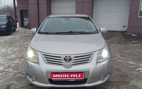 Toyota Avensis III рестайлинг, 2010 год, 700 000 рублей, 1 фотография