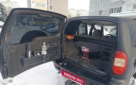 Chevrolet Niva I рестайлинг, 2004 год, 260 000 рублей, 17 фотография