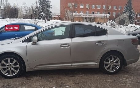 Toyota Avensis III рестайлинг, 2010 год, 700 000 рублей, 2 фотография