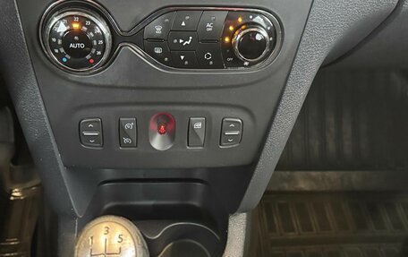 Renault Sandero II рестайлинг, 2014 год, 599 000 рублей, 17 фотография