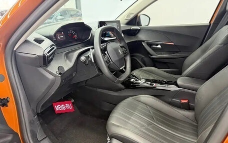 Peugeot 2008 II, 2022 год, 1 700 000 рублей, 8 фотография