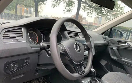 Volkswagen Tiguan II, 2021 год, 1 680 004 рублей, 14 фотография