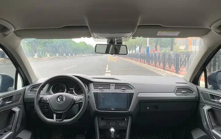 Volkswagen Tiguan II, 2021 год, 1 680 004 рублей, 13 фотография