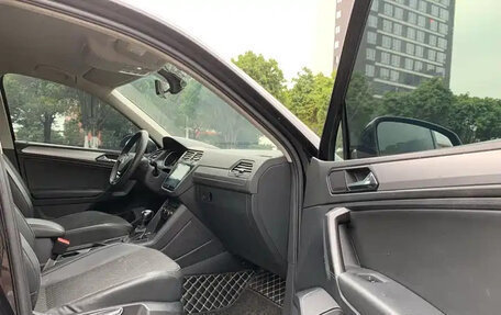 Volkswagen Tiguan II, 2021 год, 1 680 004 рублей, 19 фотография