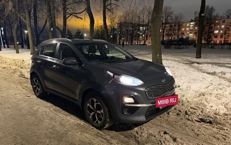 KIA Sportage IV рестайлинг, 2020 год, 2 050 000 рублей, 2 фотография