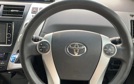 Toyota Prius Alpha I (ZVW40/41), 2013 год, 990 000 рублей, 11 фотография