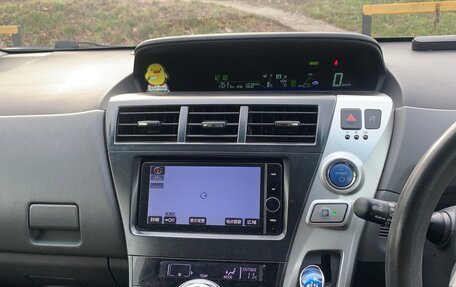 Toyota Prius Alpha I (ZVW40/41), 2013 год, 990 000 рублей, 10 фотография