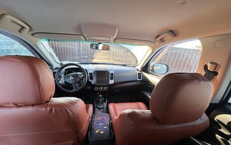 Mitsubishi Outlander III рестайлинг 3, 2010 год, 1 150 000 рублей, 4 фотография