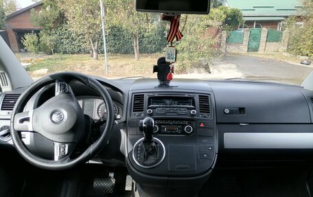 Volkswagen Multivan T5, 2011 год, 2 285 000 рублей, 14 фотография