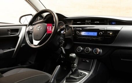 Toyota Corolla, 2013 год, 1 190 000 рублей, 10 фотография