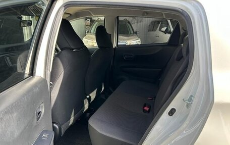 Toyota Vitz, 2014 год, 680 000 рублей, 12 фотография