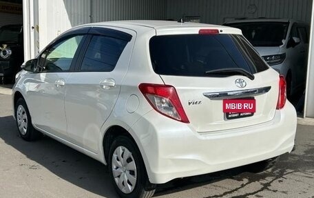 Toyota Vitz, 2014 год, 680 000 рублей, 4 фотография