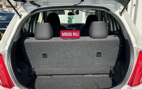 Toyota Vitz, 2014 год, 680 000 рублей, 10 фотография