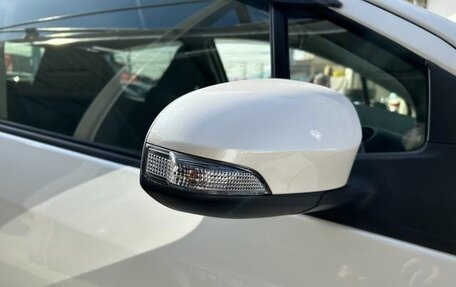 Toyota Vitz, 2014 год, 680 000 рублей, 18 фотография