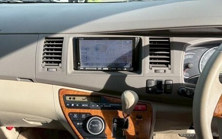 Toyota ISis I, 2013 год, 1 120 000 рублей, 11 фотография