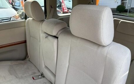 Toyota ISis I, 2013 год, 1 120 000 рублей, 16 фотография