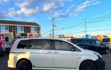 Toyota ISis I, 2012 год, 990 000 рублей, 4 фотография