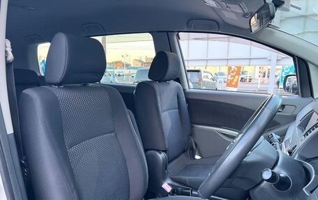 Toyota ISis I, 2012 год, 990 000 рублей, 9 фотография