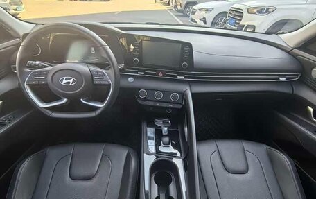 Hyundai Elantra, 2023 год, 1 016 153 рублей, 8 фотография