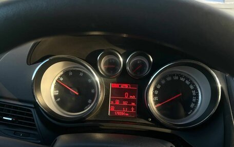 Opel Zafira C рестайлинг, 2015 год, 1 255 000 рублей, 9 фотография