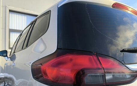 Opel Zafira C рестайлинг, 2015 год, 1 255 000 рублей, 19 фотография