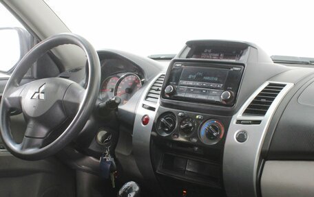 Mitsubishi Pajero Sport II рестайлинг, 2014 год, 1 670 000 рублей, 9 фотография