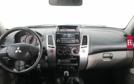 Mitsubishi Pajero Sport II рестайлинг, 2014 год, 1 670 000 рублей, 12 фотография