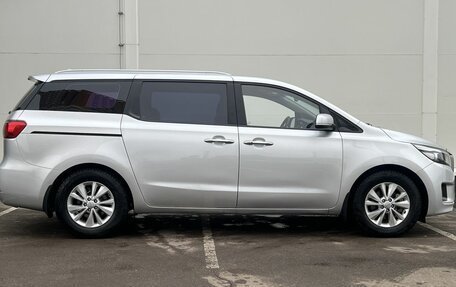 KIA Carnival III, 2017 год, 2 510 000 рублей, 6 фотография